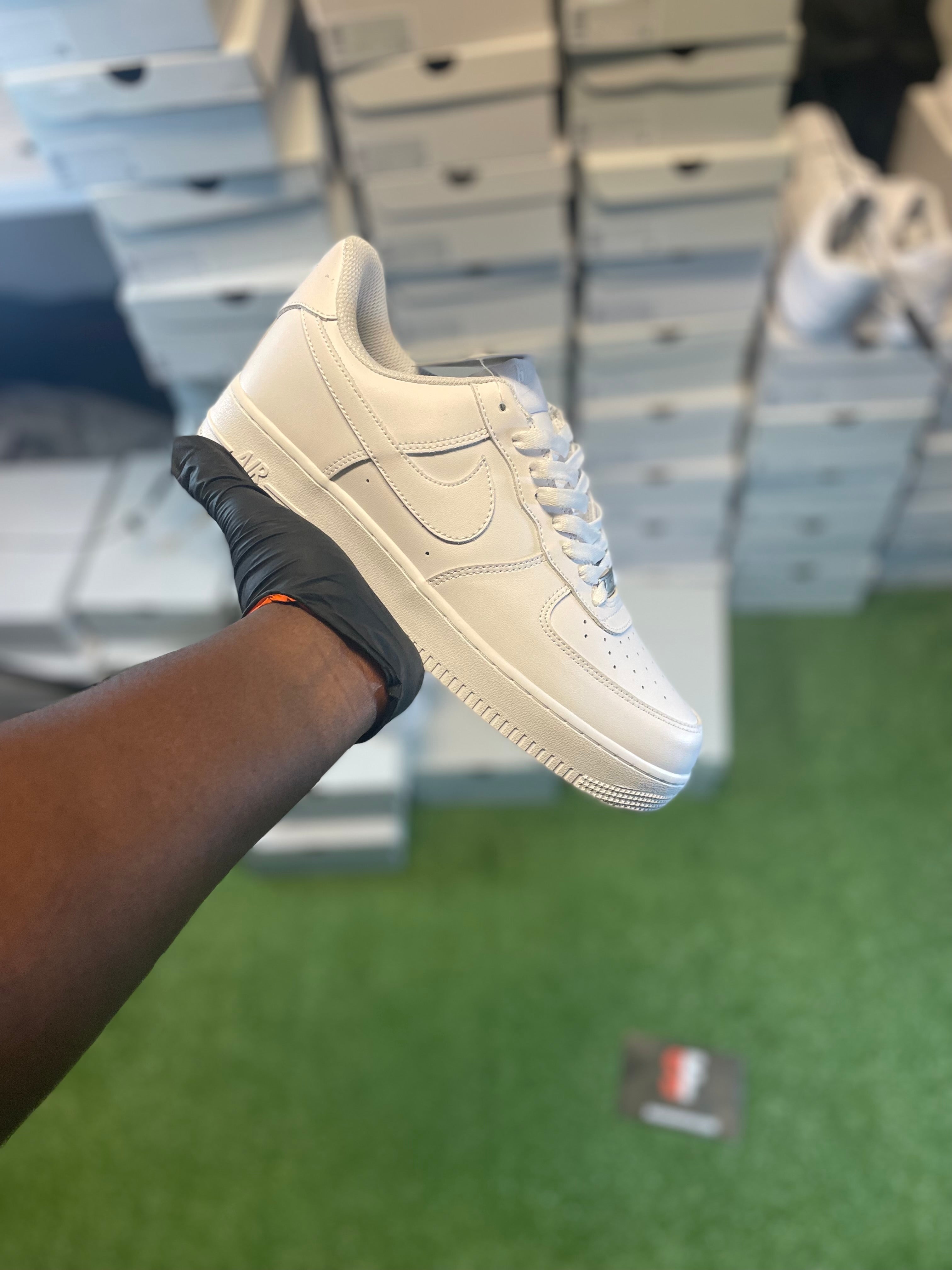 Triple White 07