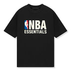 ESSENTIALS SS25 NBA — Camiseta y pantalones cortos