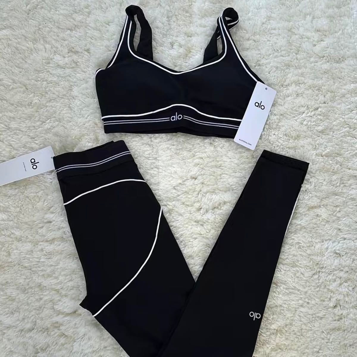 Women’s Alo Yoga Set