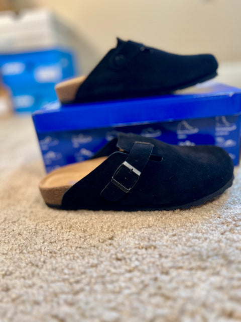 Boston Style Narrow Clogs