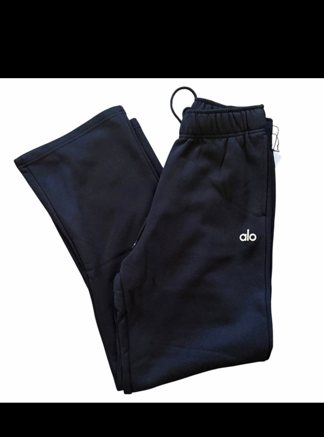 ALO Accolade pants — Navy — folded detail