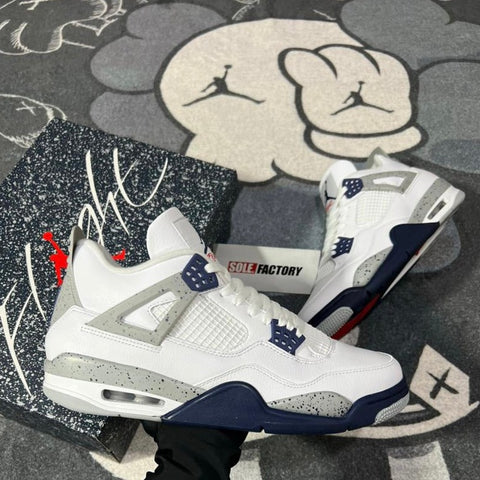 Air Jordan 4 Midnight Navy